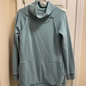 Latched mama harbor snap nursing pullover